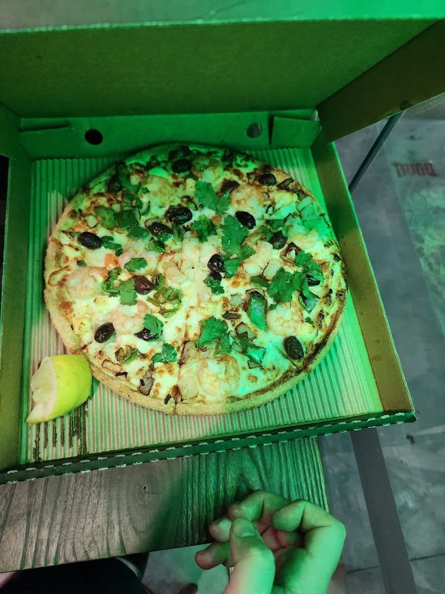 Garlic Prawn Pizza, OOSHMAN Concord