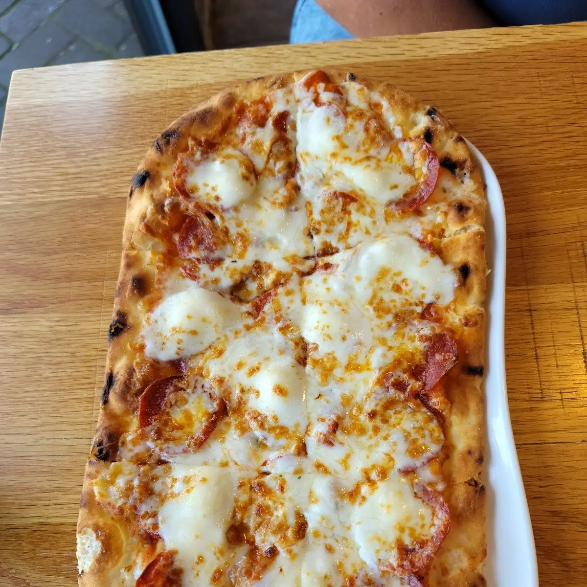 Pizza Margherita Flatbread