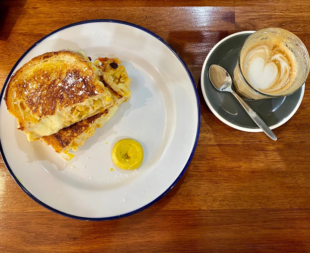 Macaroni Toastie, Criminal Coffee Company