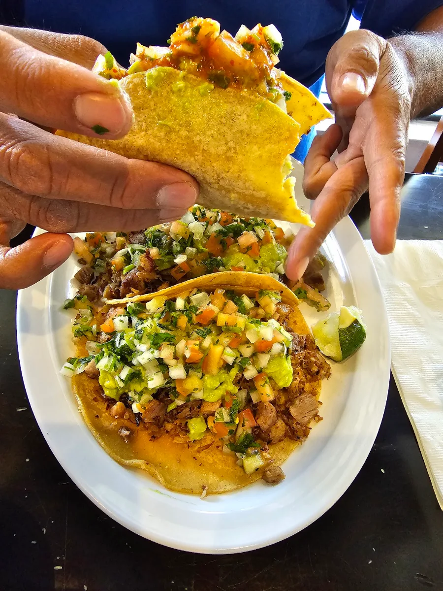 Burrito Mar Y Tierra