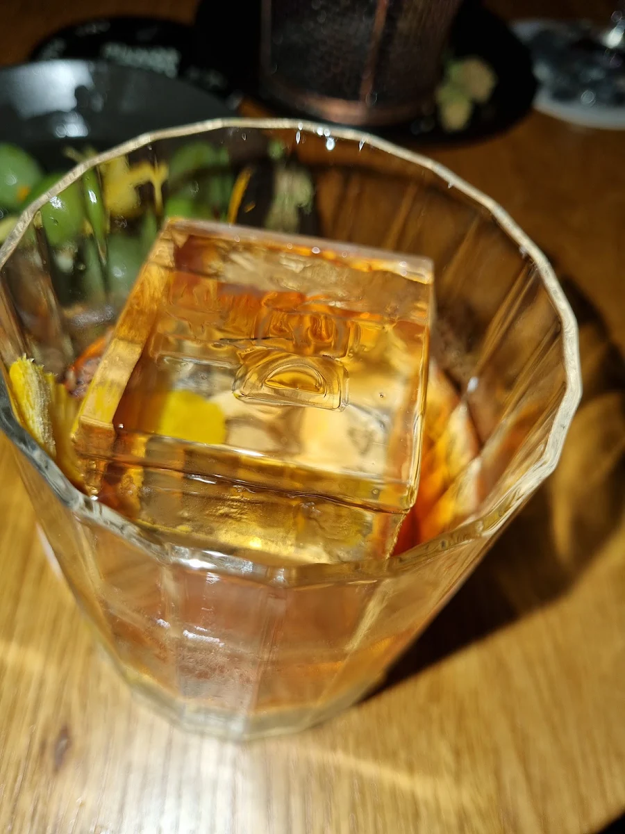French Oak Old Fashioned, The Den Salamanca