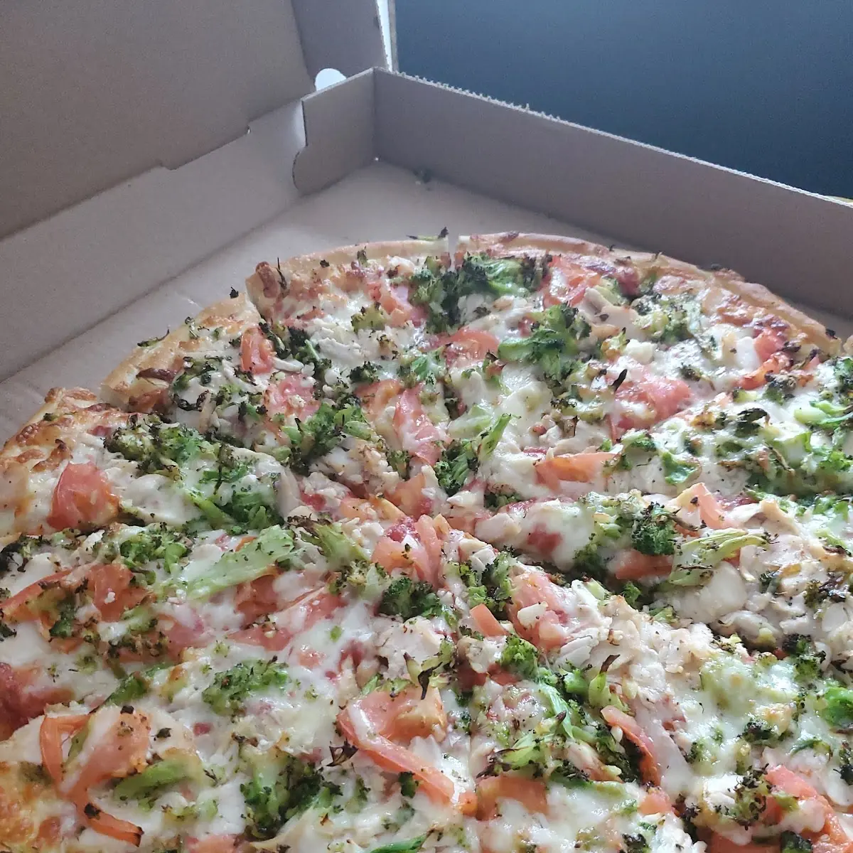 Chicken Supreme Pizza