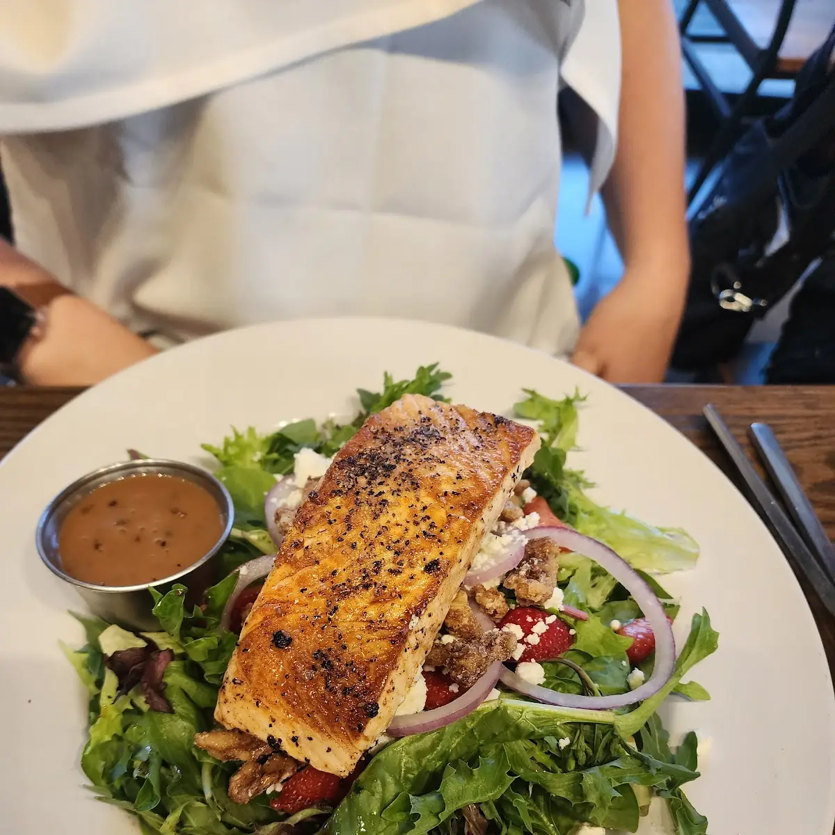 Seared Salmon Salad