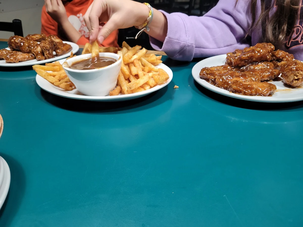 Honey Garlic Chicken Wings Fries with Gravy, Sportscenter Bar & Grill Ltd