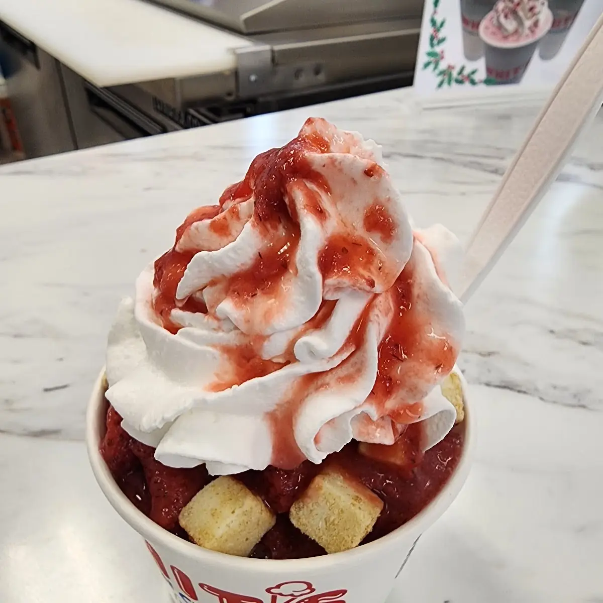 Strawberry Shortcake w Cheesecake Bites