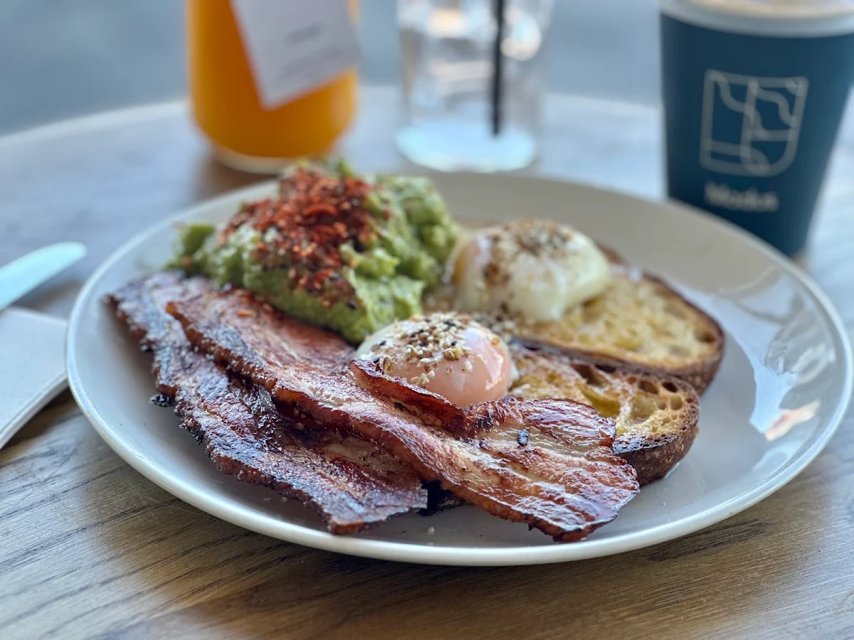 Modus Avo Toast, Modus Coffee