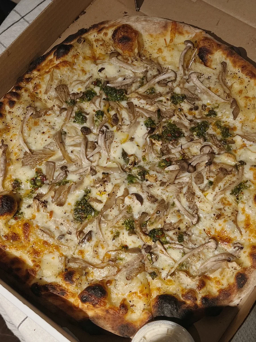 Highlights, Bello Pizza Toronto