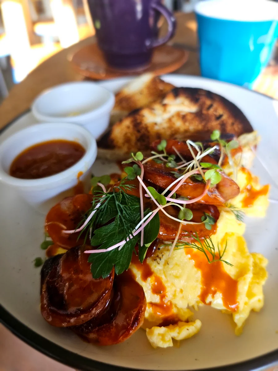 Chilli Scrambled Egg, Moss on Wood