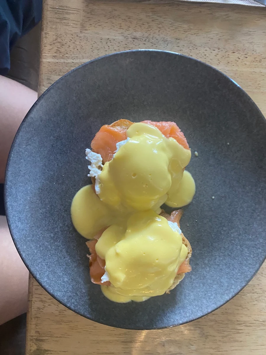Eggs Benedict, Moss on Wood