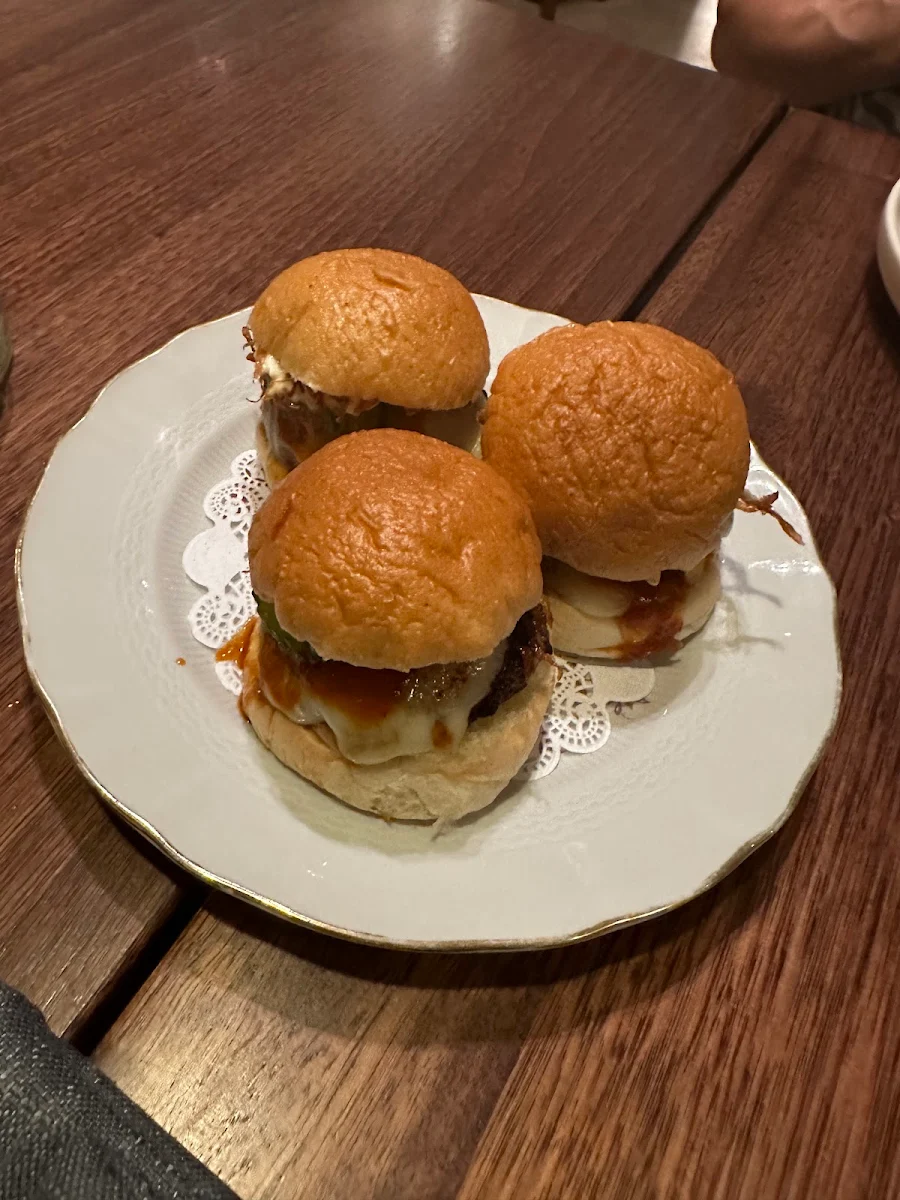 Red Curry Cheeseburger