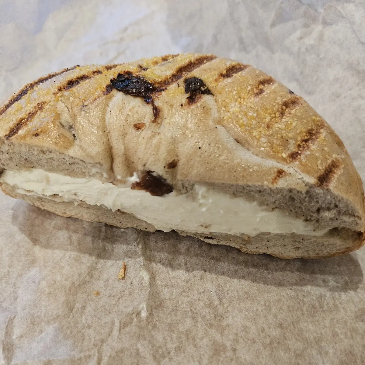 Cinnamon Raisin Bagel & Cream Cheese