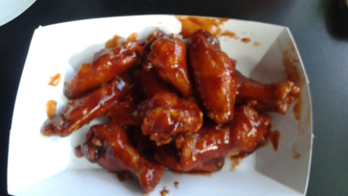 10 BBQ Wings