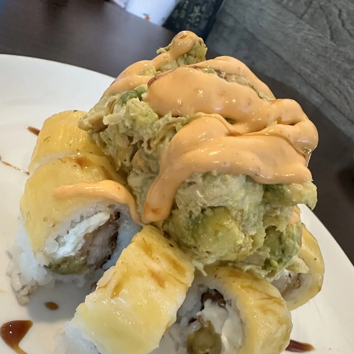 Pollo Loko Roll/ Sushi de pollo desmechado