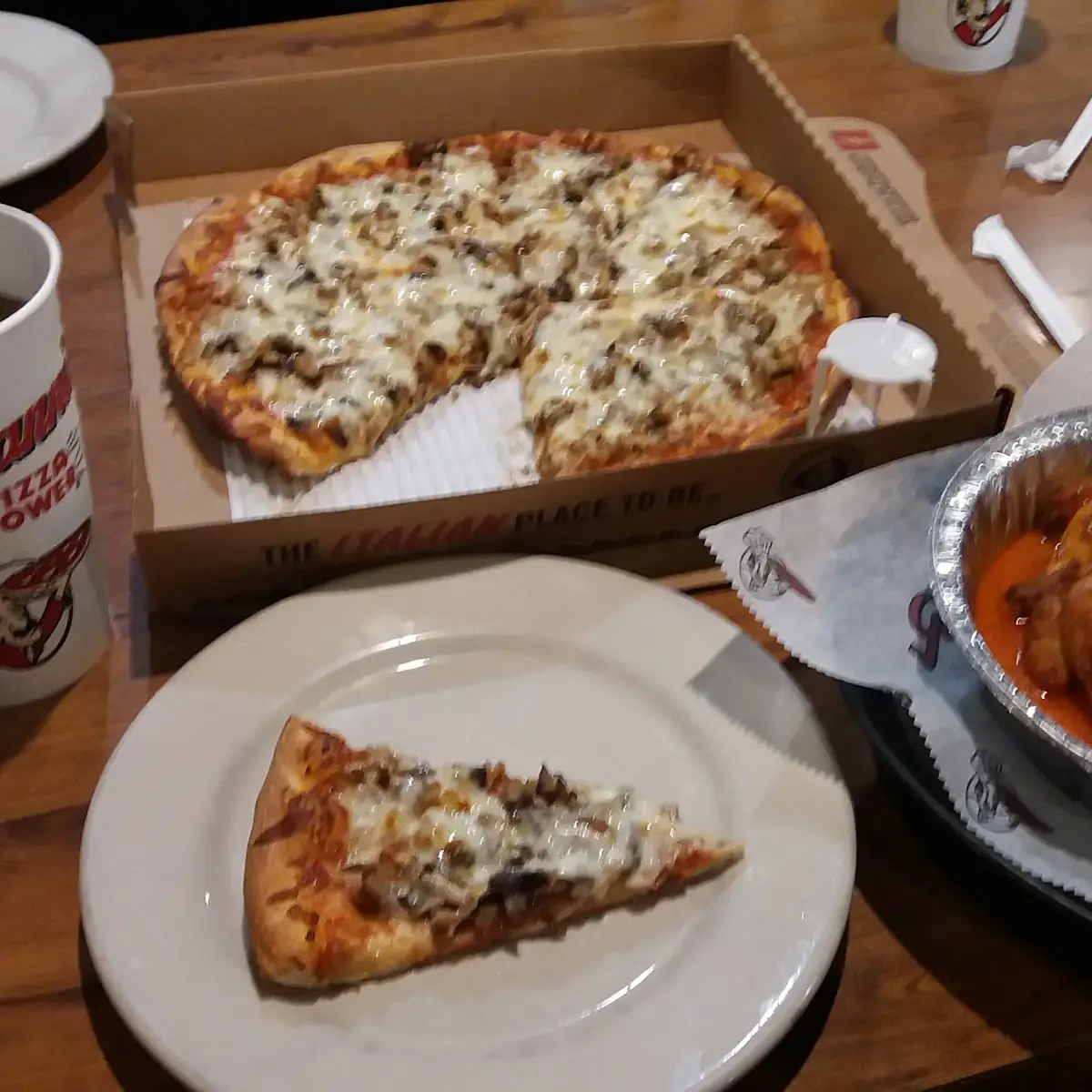 Pizza & Hot Wings