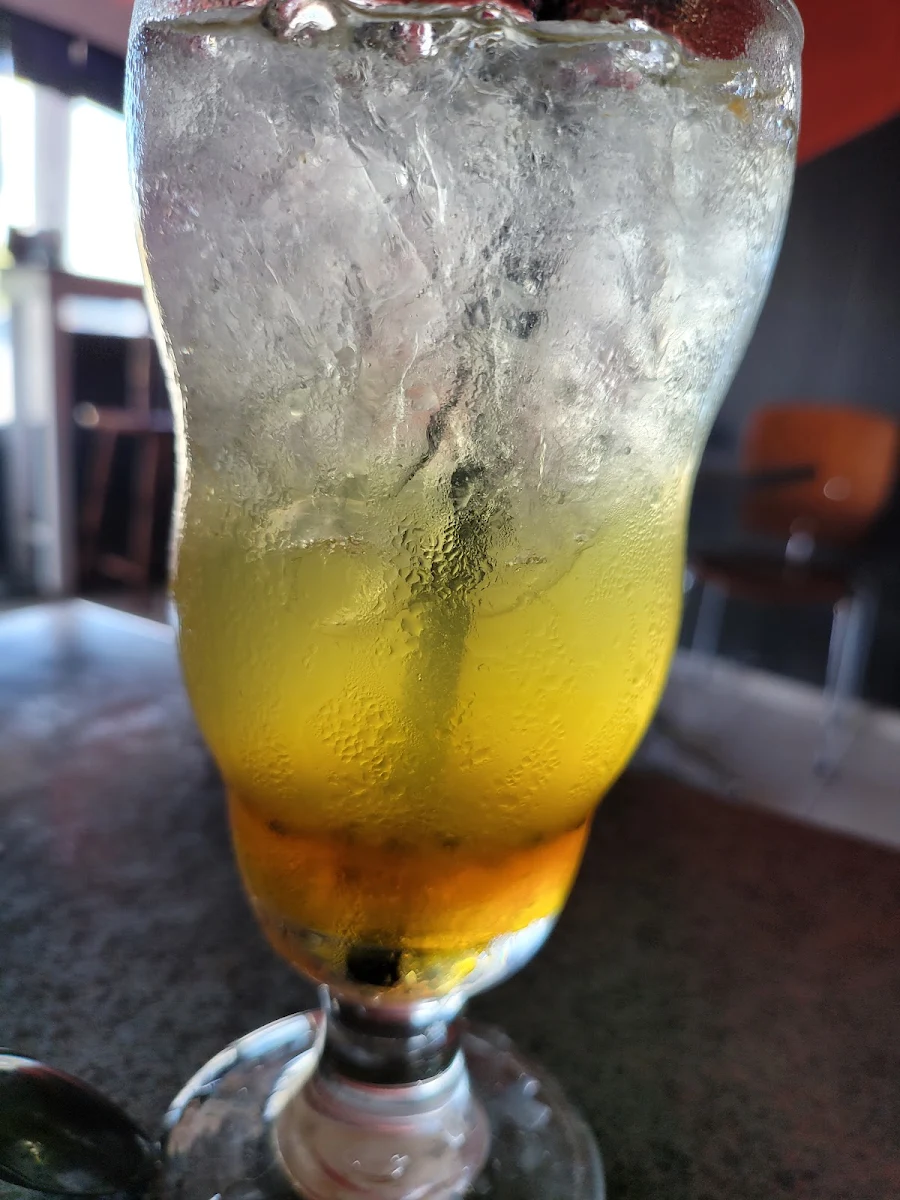 Fruit Sparkling Tea - Passionfruit, Hokkai Ramen