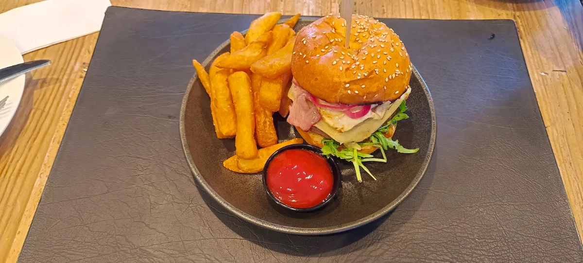 The Beef Burger, The O.A.K. - Original Australian Kitchen Darwin