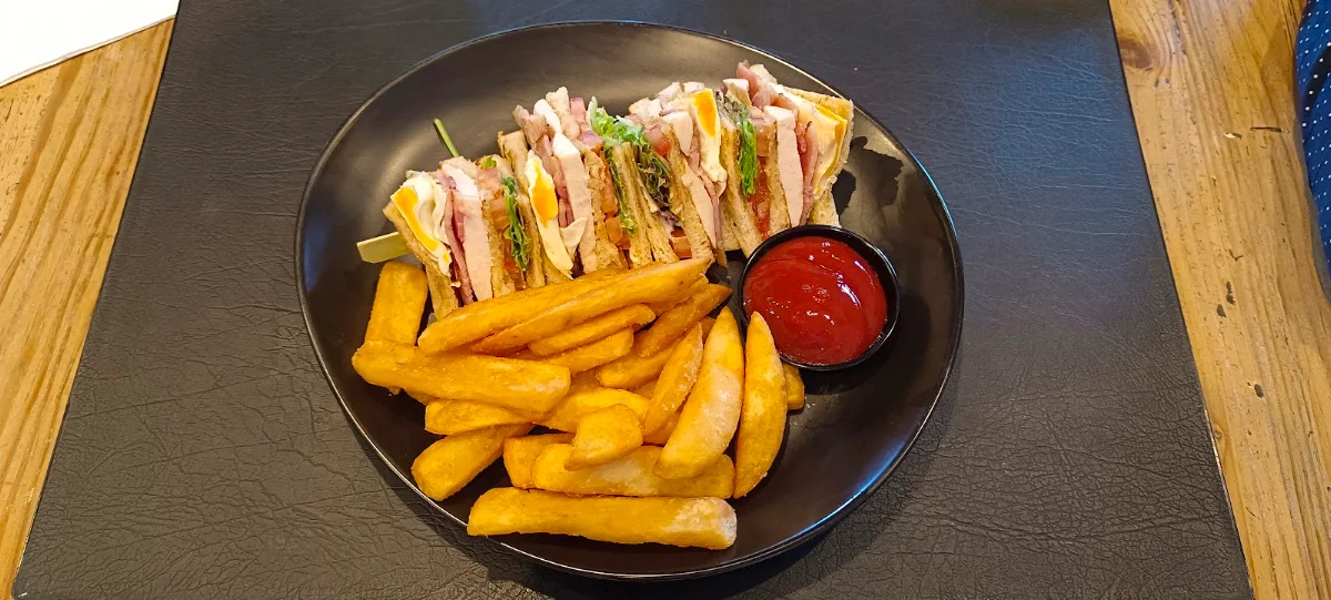 The O a K Club Sandwich