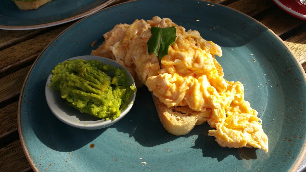 Scrambled Eggs on Toast, Parkers Cafe