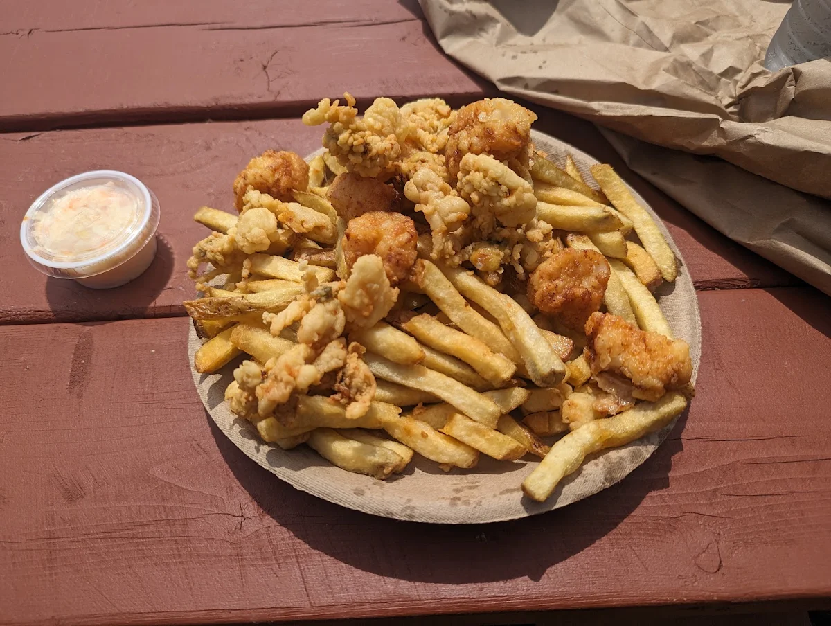 Clam and Scallops Platter