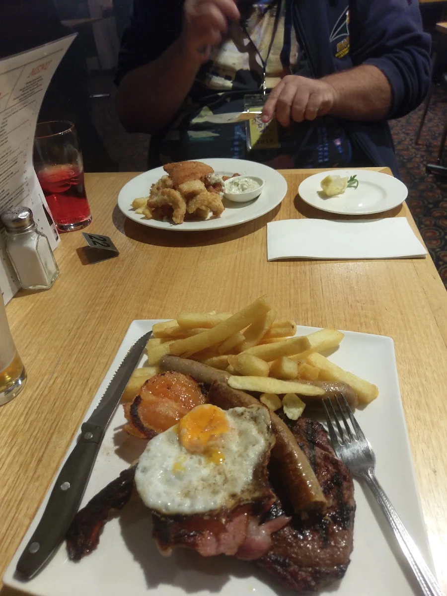 Mixed Grill, Seven 22