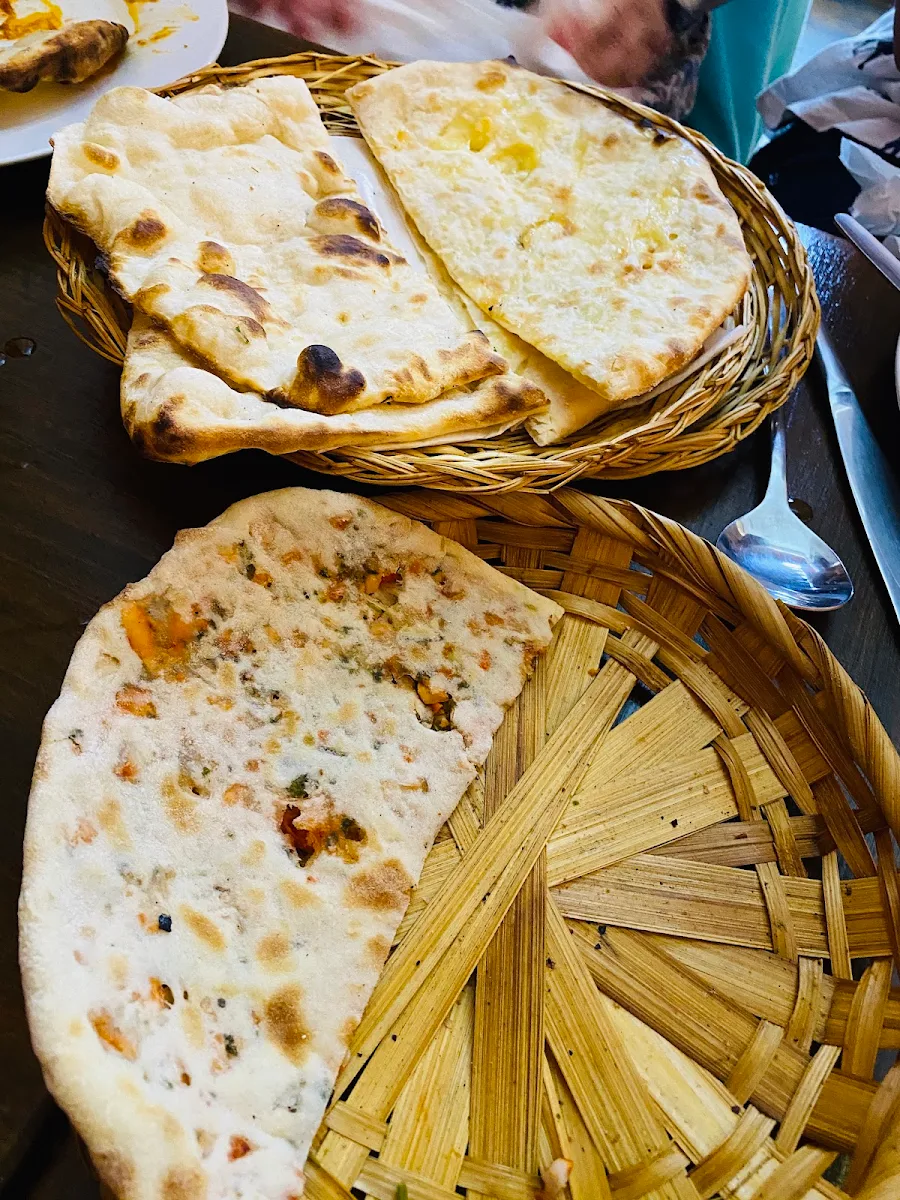 Peshwari Naan, Indika Berry - The House of Tandoor - Best Indian Restaurant