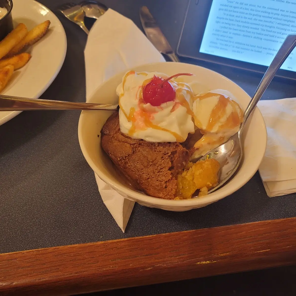 Roadhouse Peach Cobbler