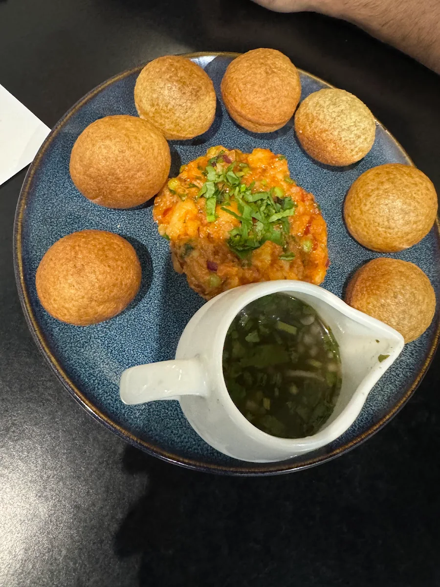 Panipuri, Momo Ghar