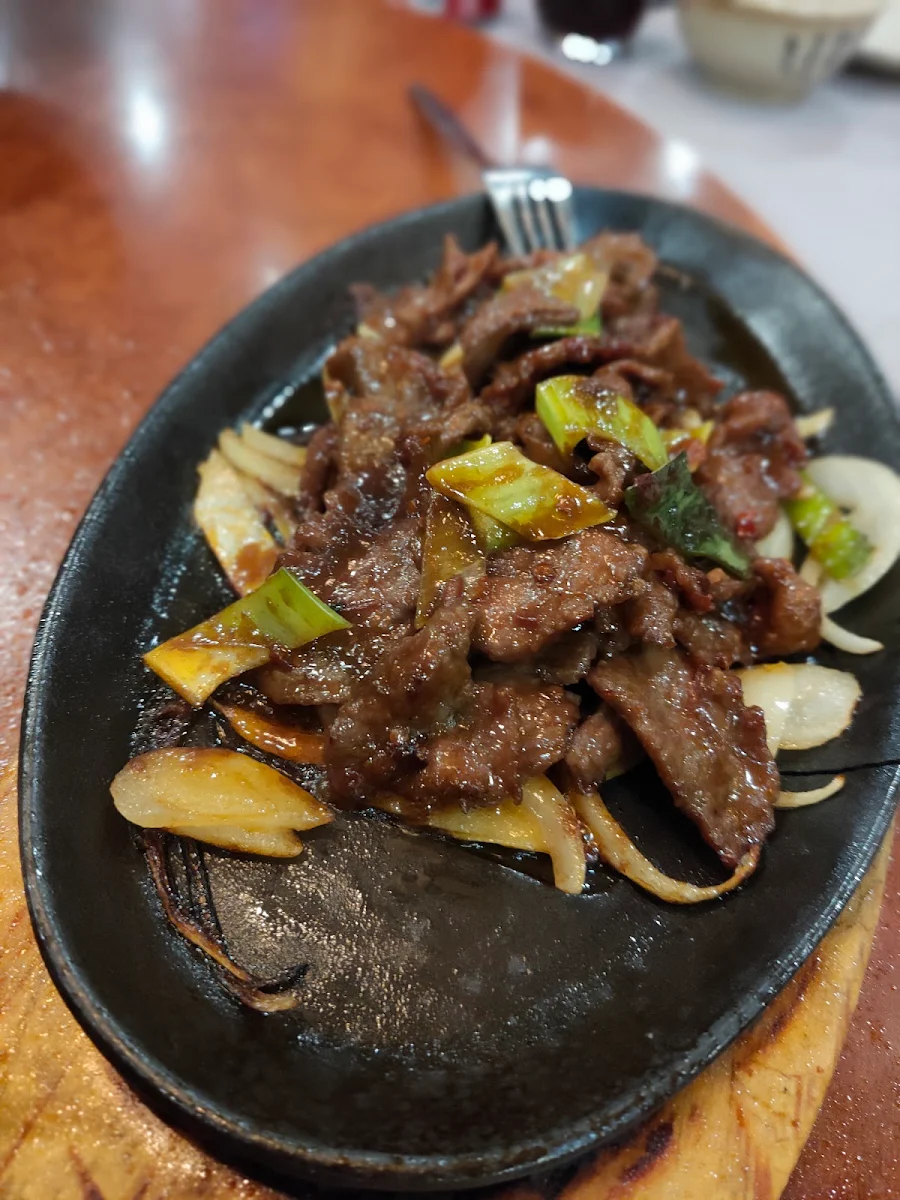 Sizzling Mongolian Lamb, Nine Dragons