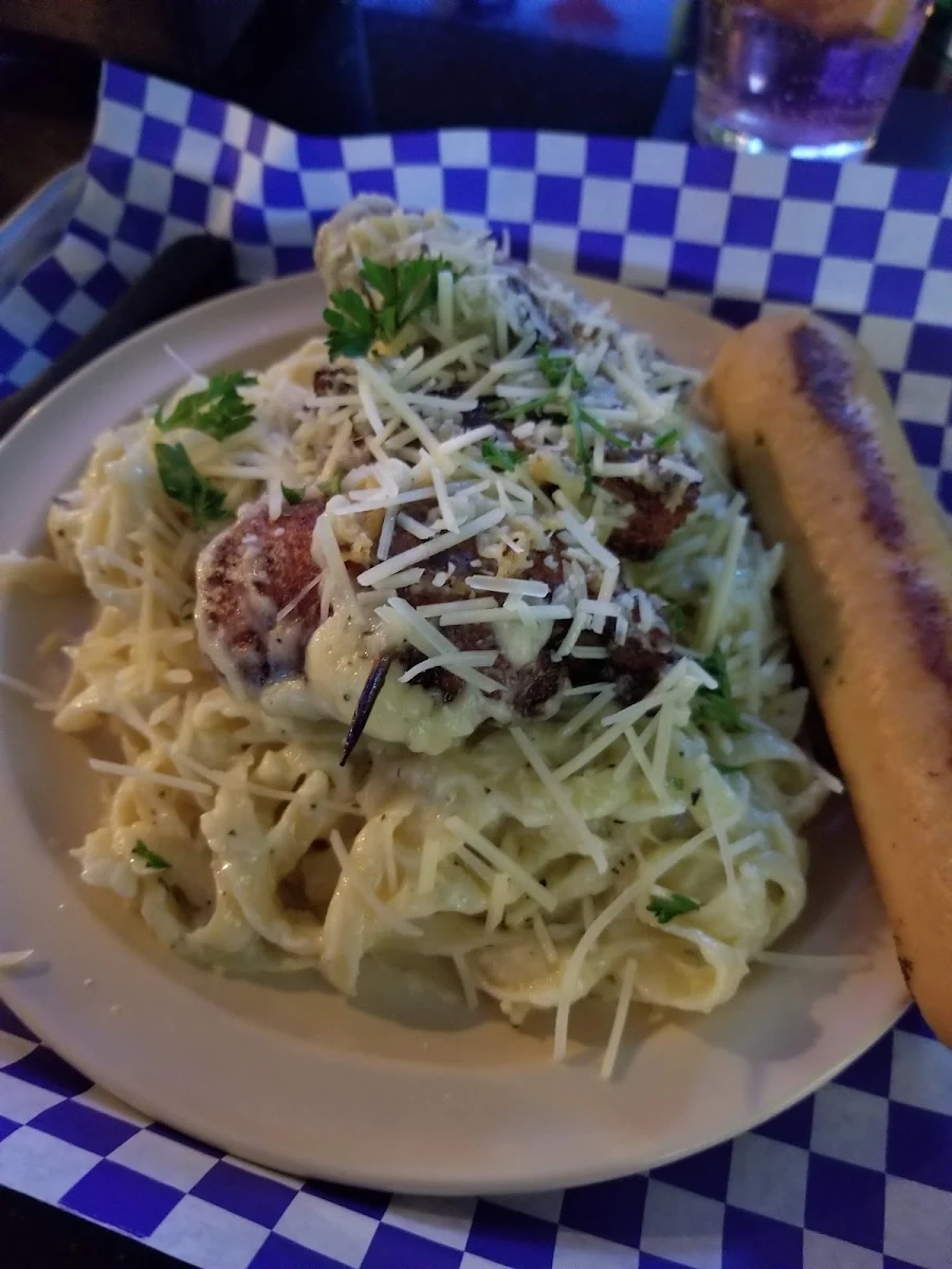 Fettuccine Alfredo
