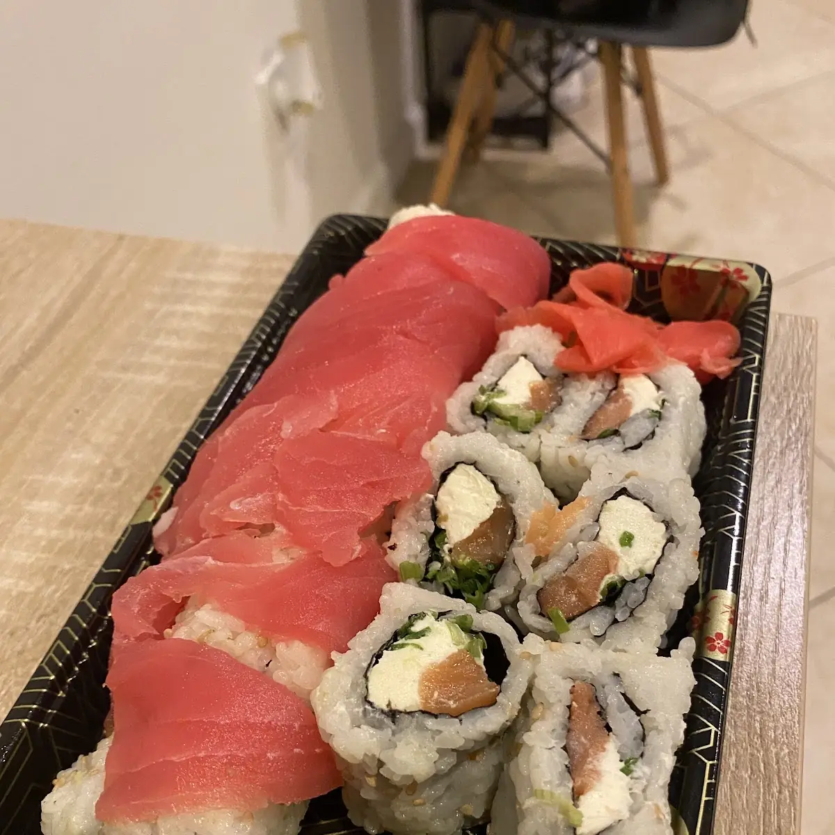 Sushi 4 pcs