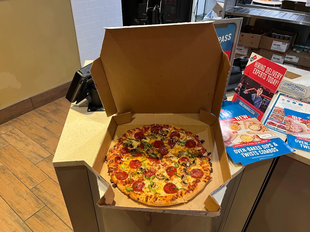 Brooklyn Style Pizza Pepperoni Pizza