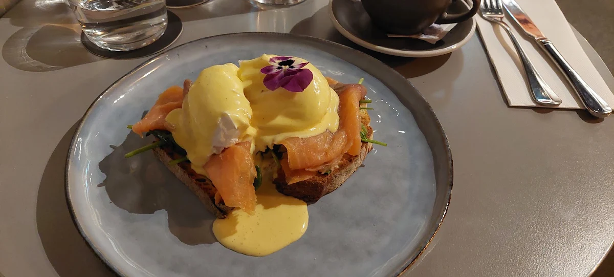 Eggs Benedict with Smoked Salmon Benedict