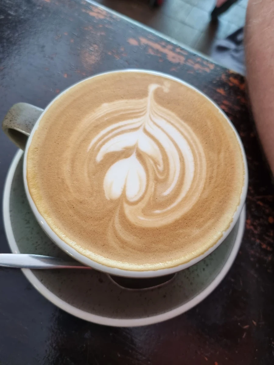 Flat White, Murray Mews