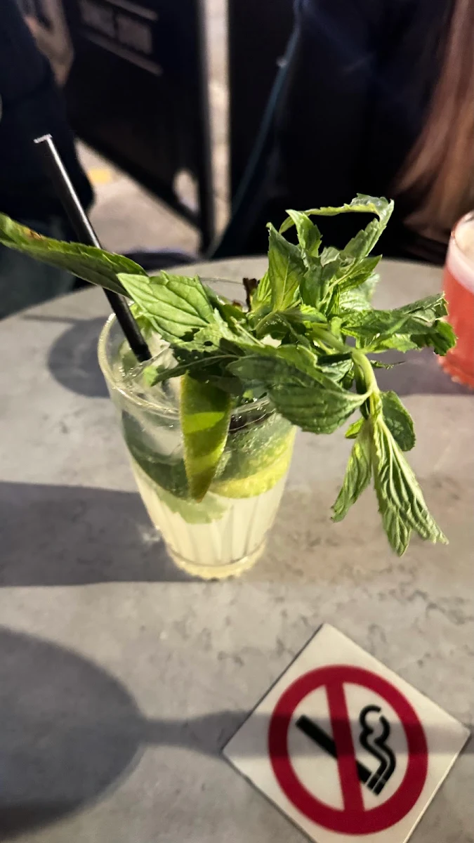 Highlights, Murray Mews