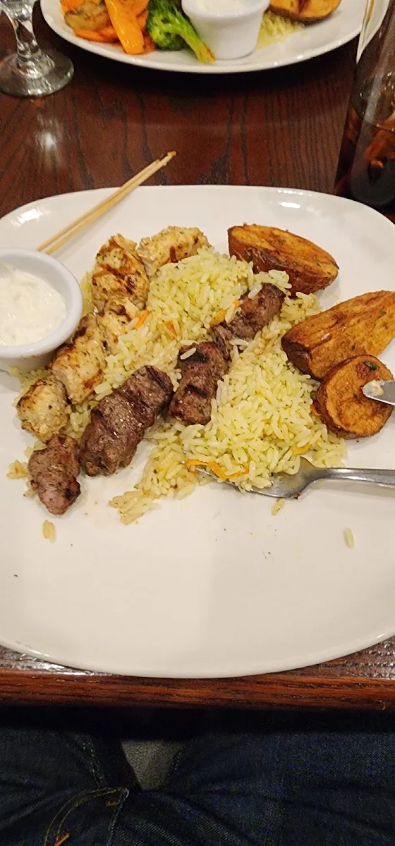 Kafta & Rice Souvlaki Platter 2 Skewers Halal