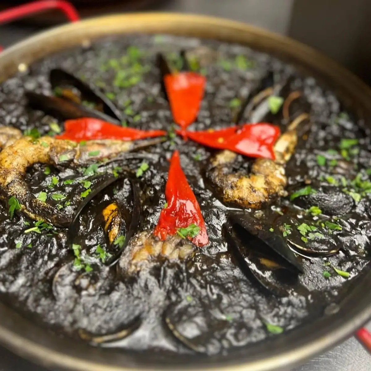 Black Paella