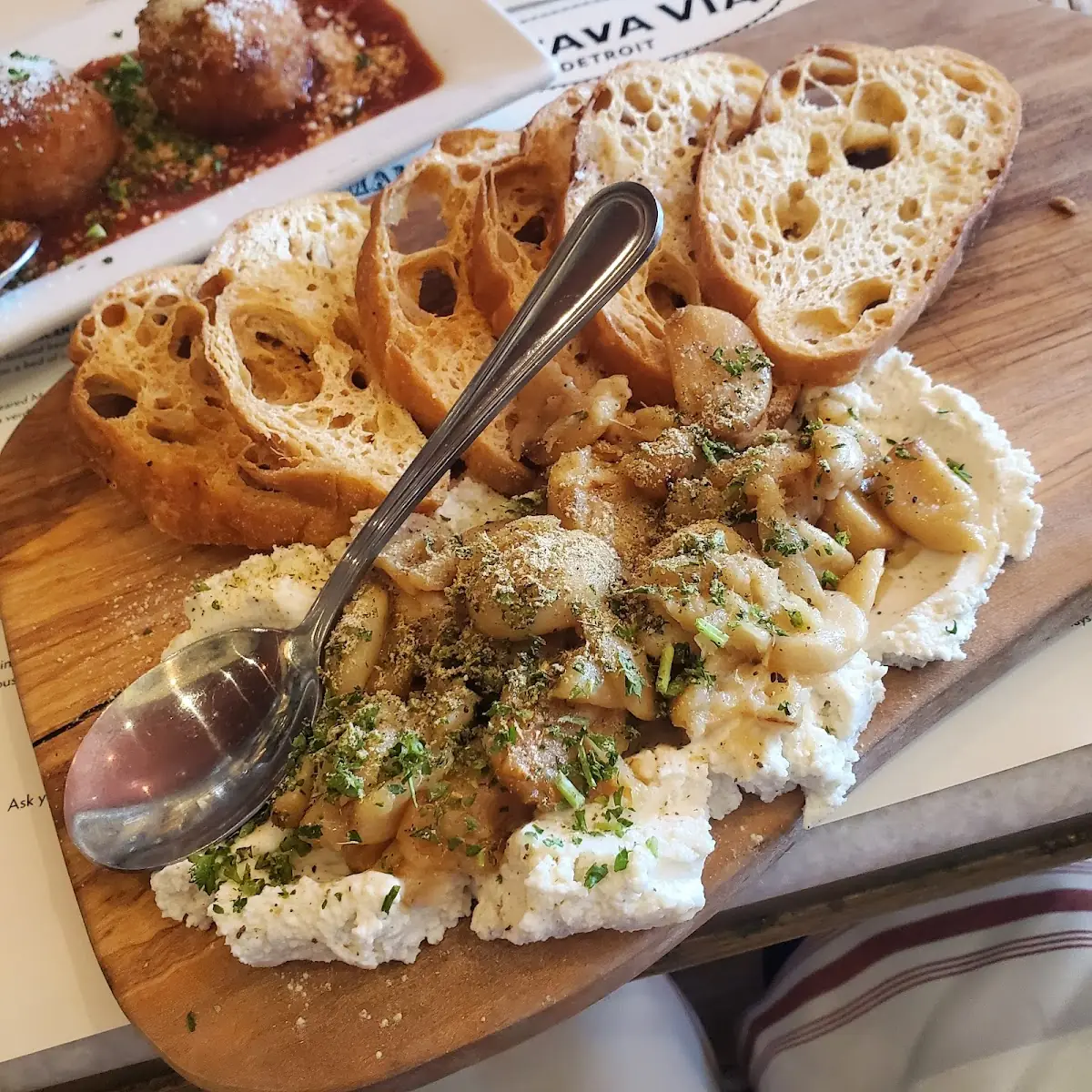 Garlic and Goat Cheese