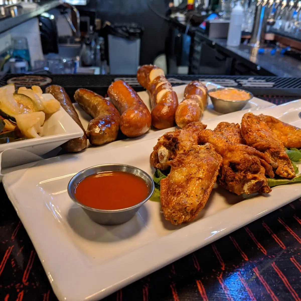 Buffalo Wings and Sausage Combo