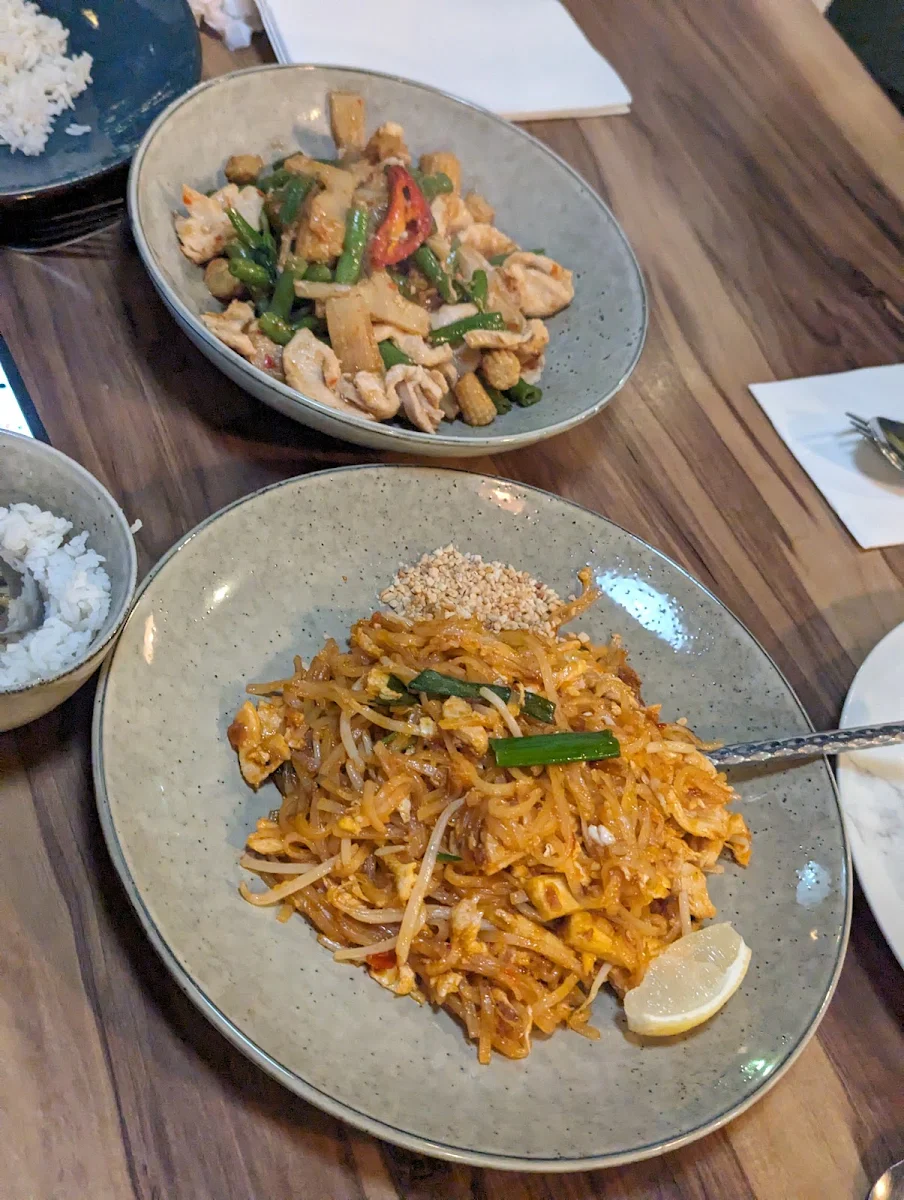 Highlights, Pikoon Thai Restaurant