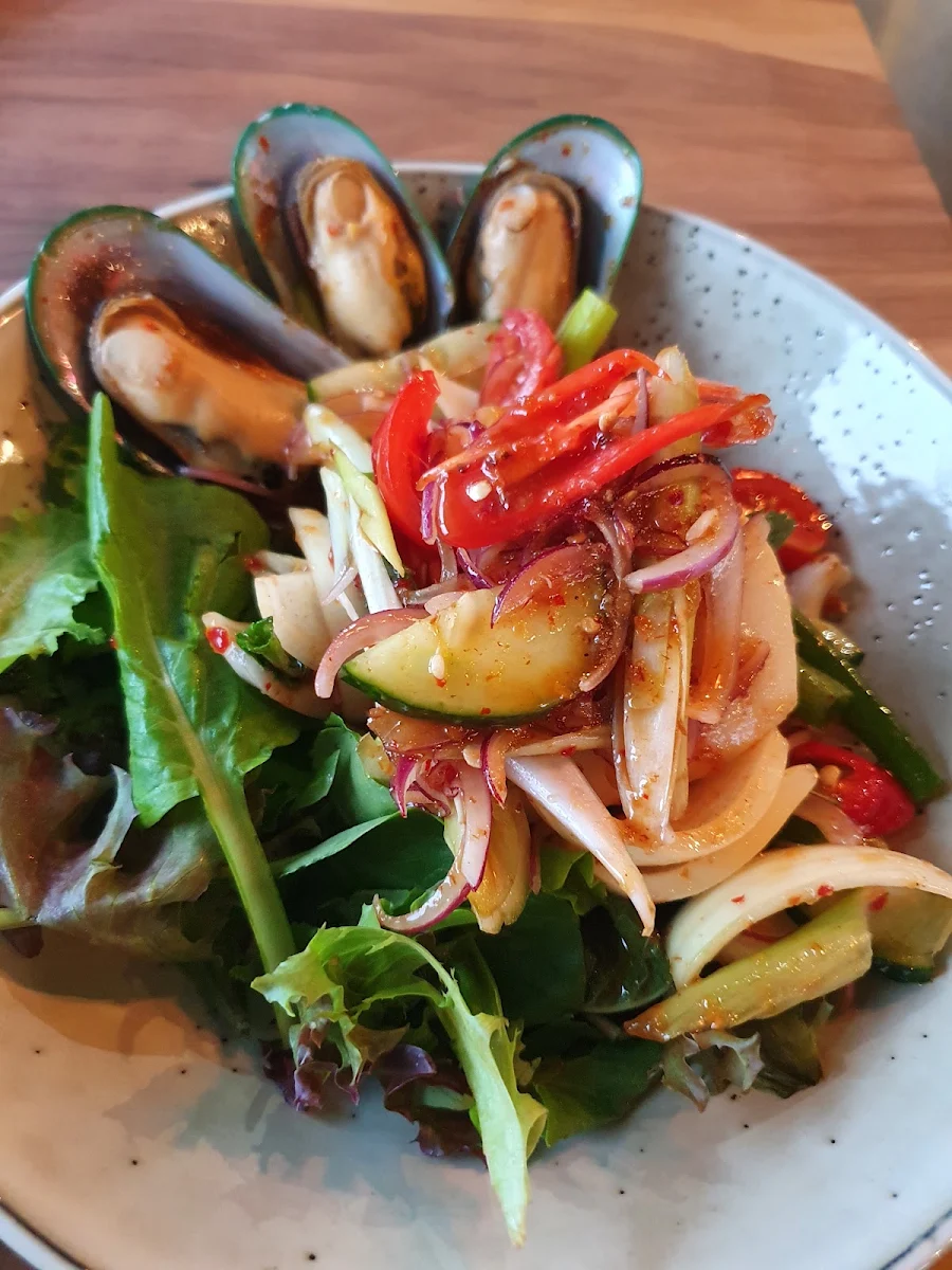 Highlights, Pikoon Thai Restaurant