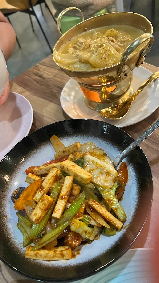 Highlights, Pikoon Thai Restaurant