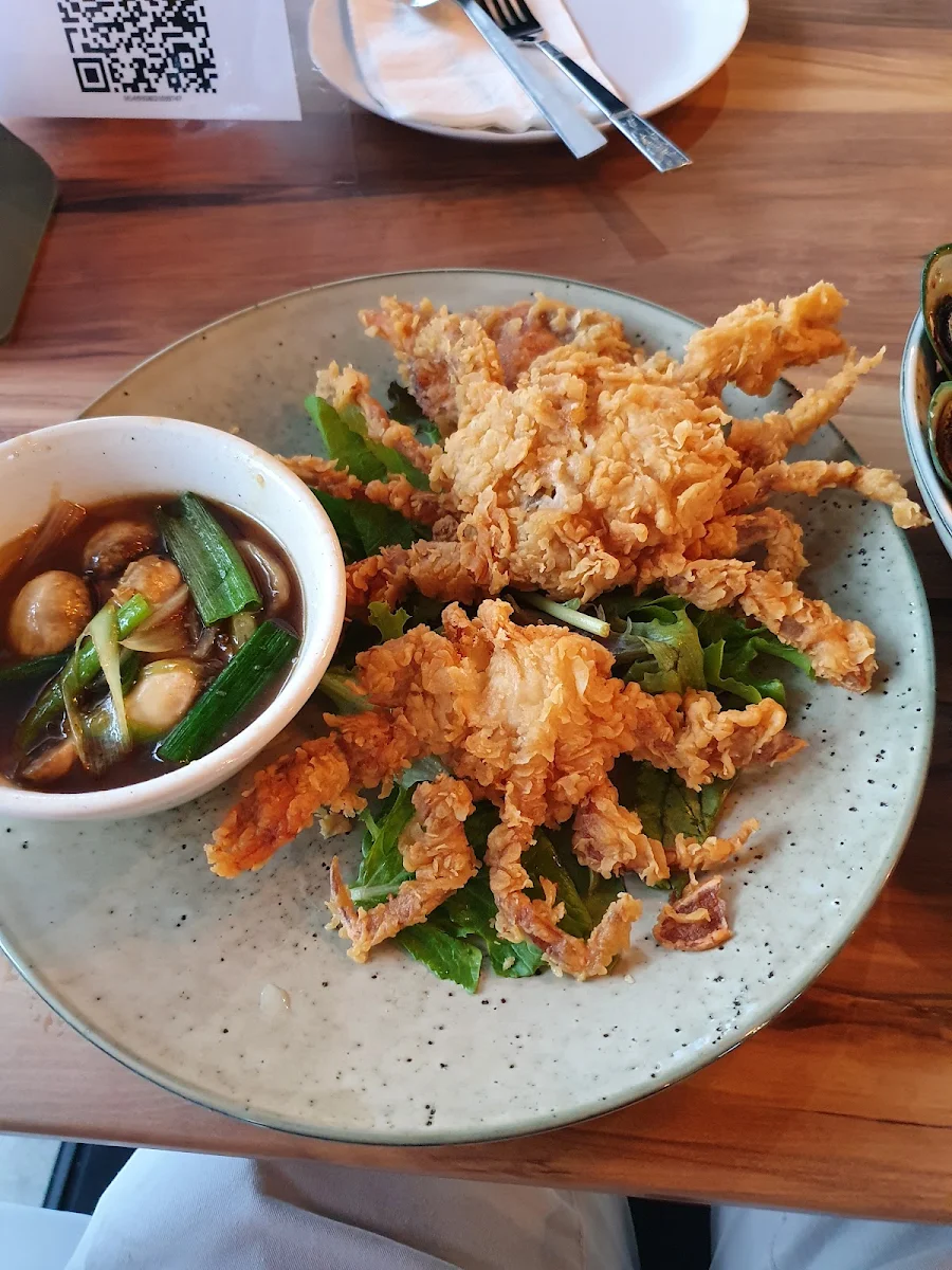 Highlights, Pikoon Thai Restaurant