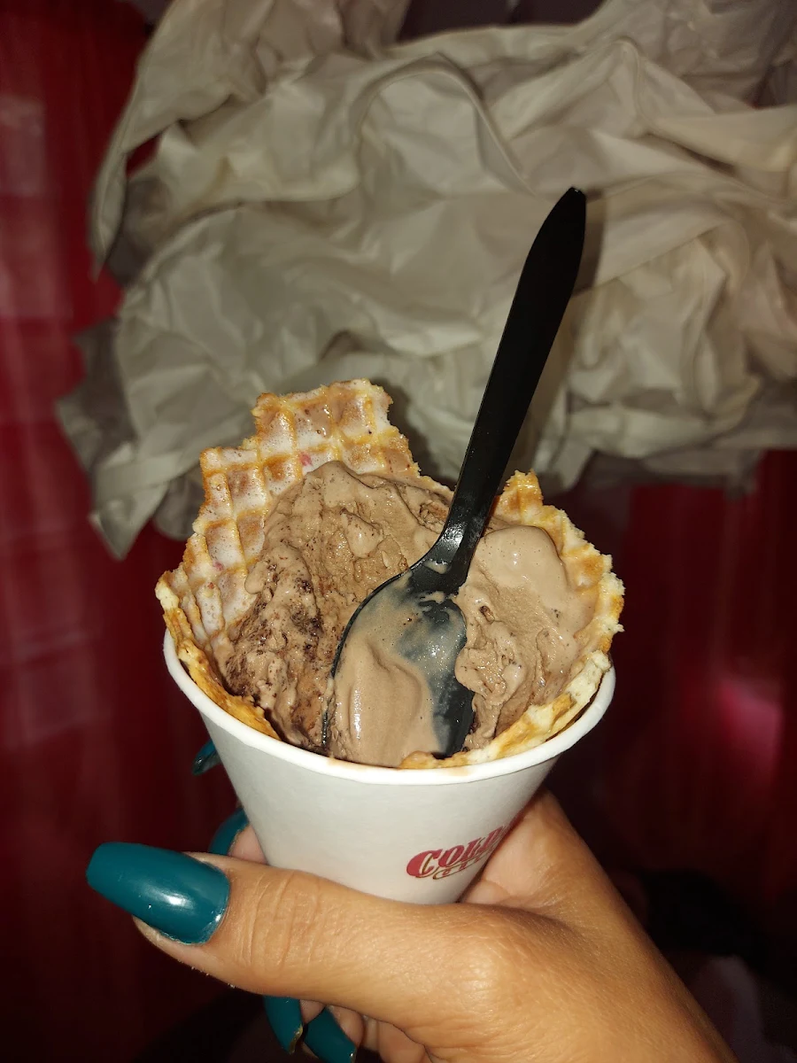 Sweet Cream Brownie
