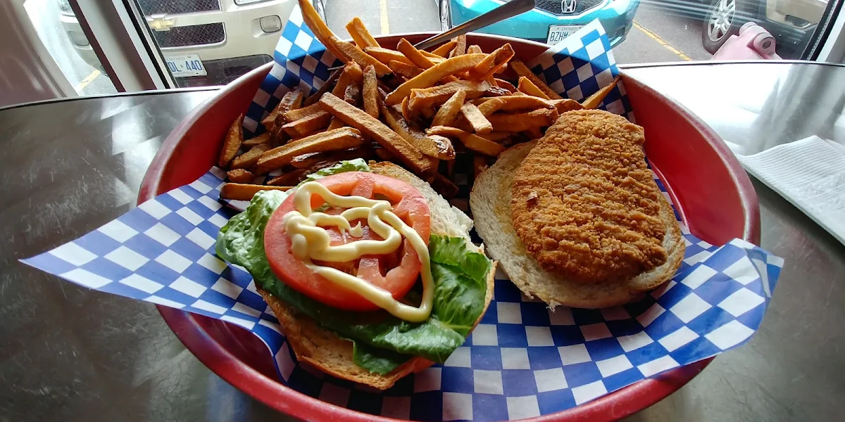 Diamond Chicken Burger, Diamond's Grill