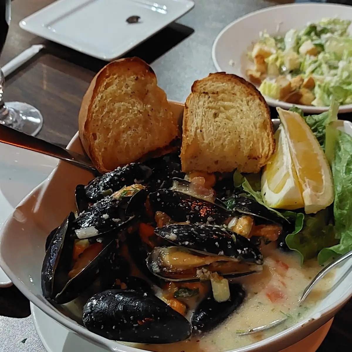 Mussels with Cream Sauce