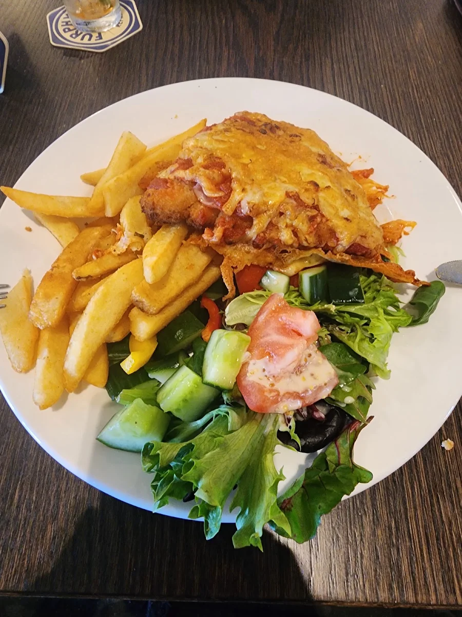 Chicken Parmigiana, Waurn Ponds Hotel