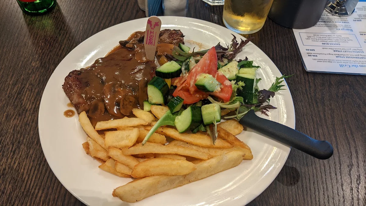 Steak Chips and Salad Special, Waurn Ponds Hotel