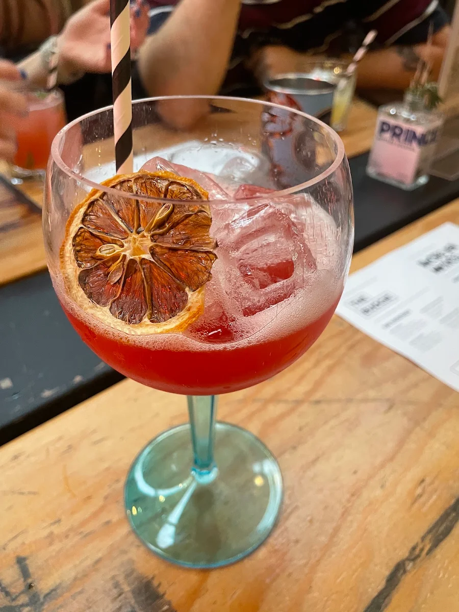 Highlights, The Budgie Bar