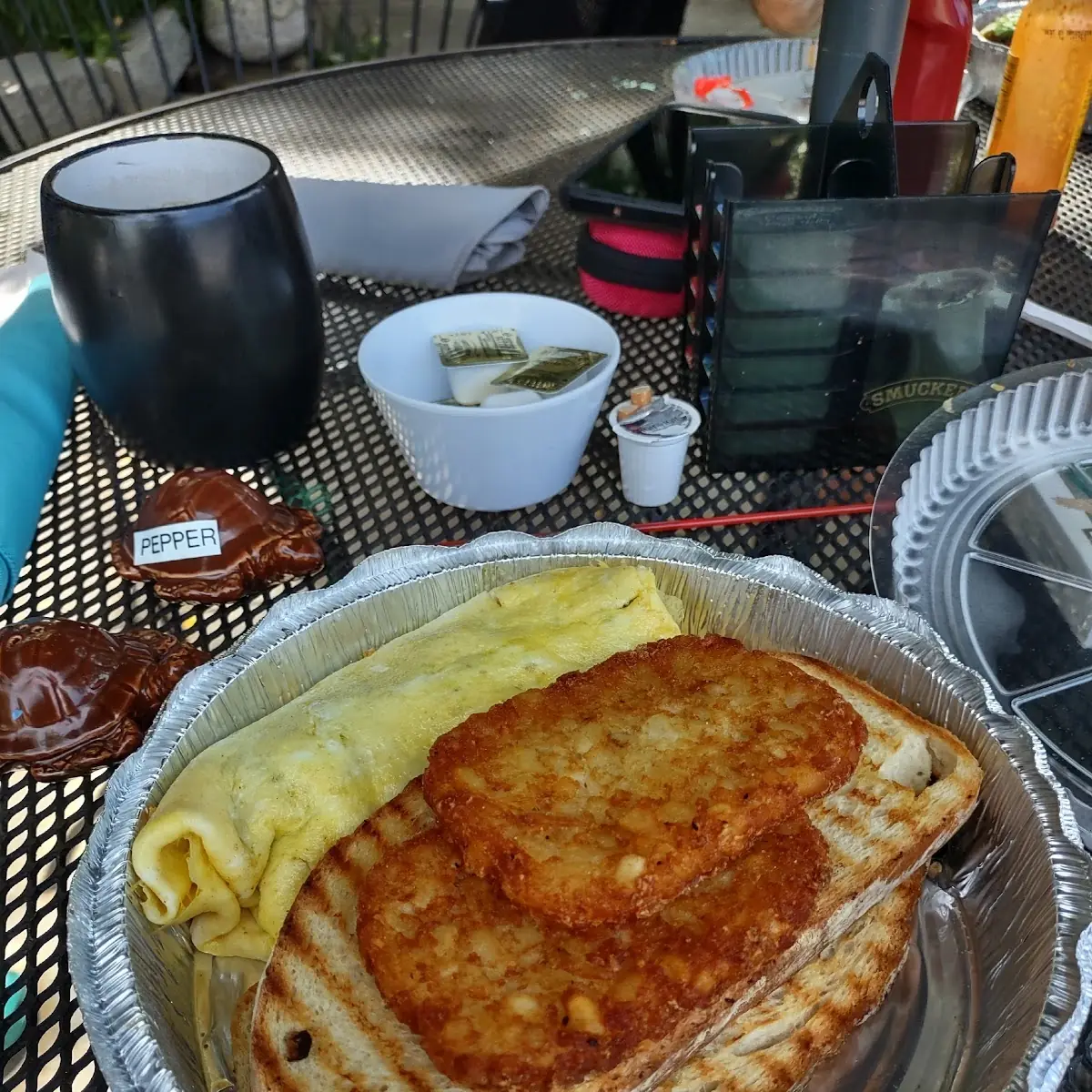 Veggie Omelette with Hashbrown and Toast