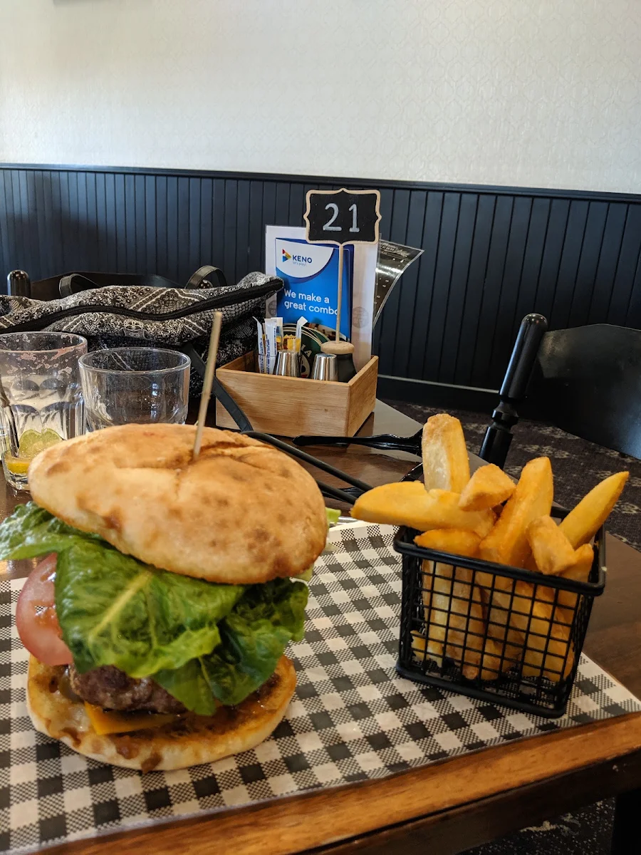 Burger & Chips, Aspley Central Tavern